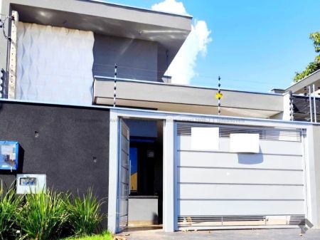 Casa-Térrea em Jardim Novo Horizonte
