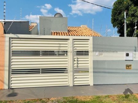 Casa-Térrea em Jardim Los Angeles