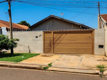 Casa-Térrea em Coophavila