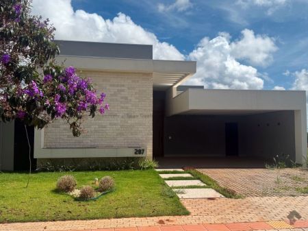 Casa-Térrea-Condomínio em Residencial Alphaville II