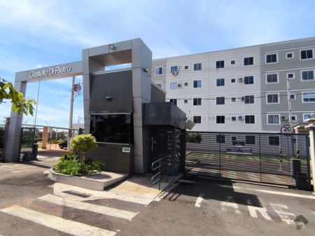 Apartamento em Parque Rita Vieira