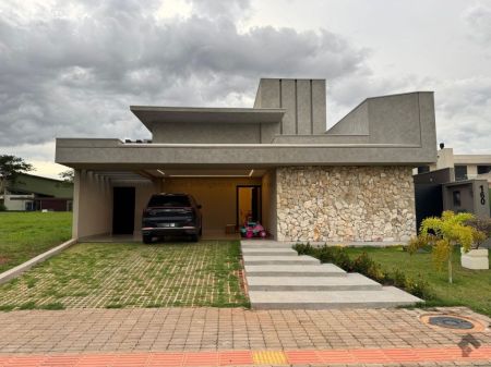 Casa-Térrea-Condomínio em Residencial Alphaville II