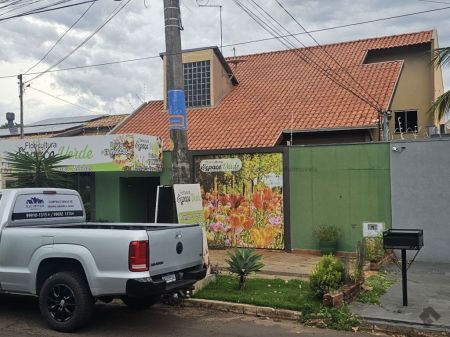 Casa Comercial em Jardim Panamá