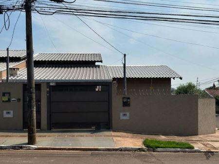 Casa-Térrea em Jardim Seminário