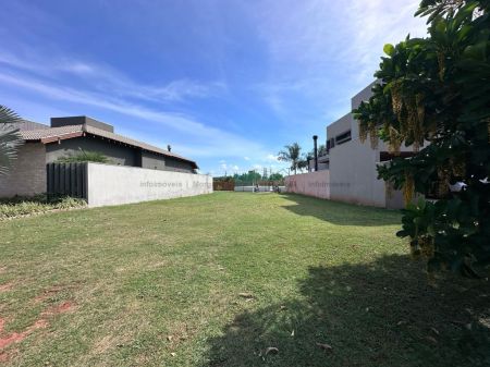 Terreno-Condomínio em Residencial Alphaville II