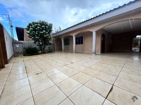Casa-Térrea em Vila Ipiranga
