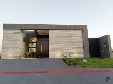 Casa-Térrea-Condomínio em Vivere do Lago
