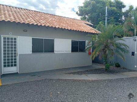 Casa-Térrea-Condomínio em Conjunto Res. Monte Castelo