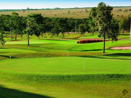 Terreno-Condomínio em Terras do Golfe