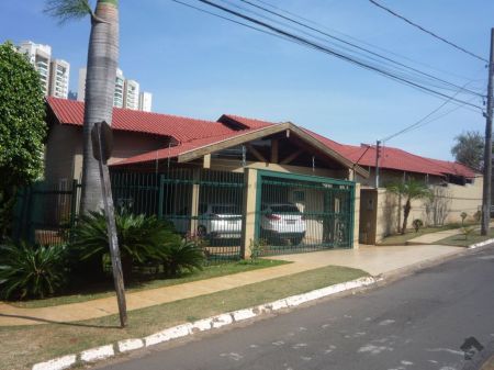 Casa-Térrea em Vivendas do Bosque