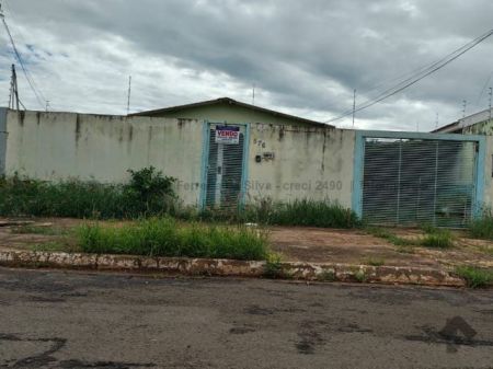 Casa-Térrea em Caiçara