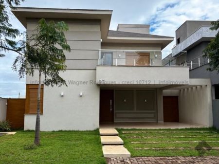 Sobrado-Condomínio em Residencial Alphaville III