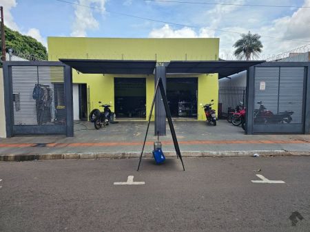 Sala / Salão / Loja em Guanandi