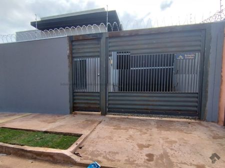 Casa-Térrea em Portal Caiobá II