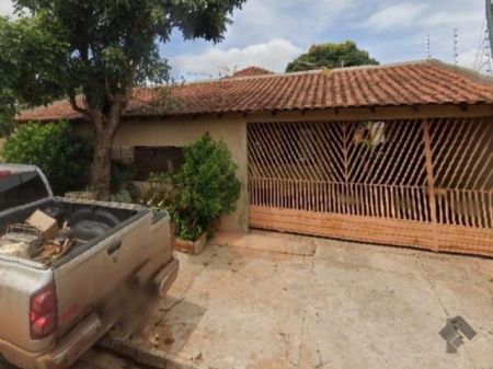 Casa-Térrea em Vila São Jorge da Lagoa