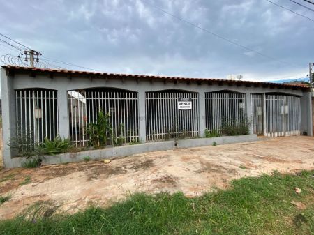 Casa-Térrea em Jardim Leblon