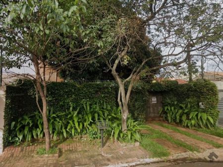 Casa-Térrea em Taquarussú