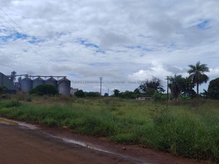 Área em Indubrasil