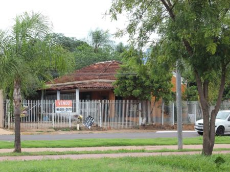 Casa-Térrea em Vila Planalto