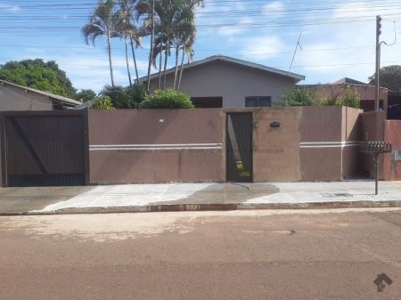 Casa-Térrea em Vila Alves Pereira