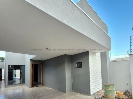 Casa-Térrea em Rita Vieira