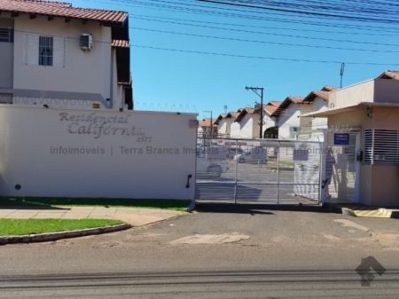 Apartamento em Vila Carlota