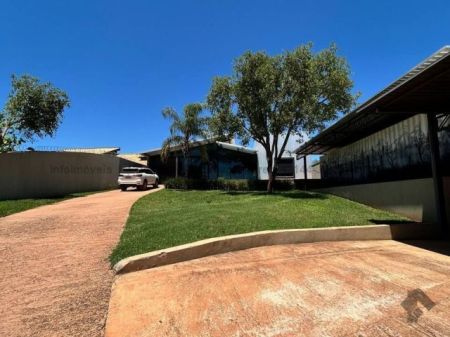 Casa-Térrea em Tarumã Hipica Park