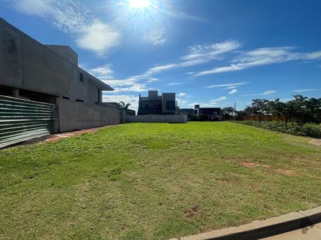 Terreno-Condomínio em Residencial Alphaville II