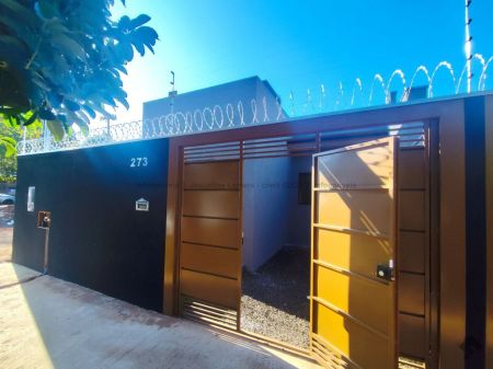 Casa-Térrea em Jardim Nhanhá