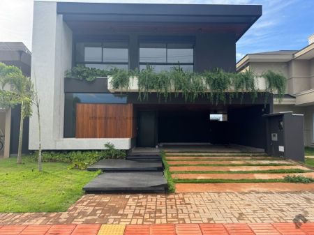 Sobrado-Condomínio em Residencial Alphaville III