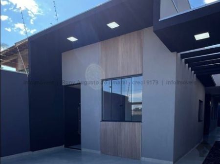 Casa-Térrea em Rita Vieira