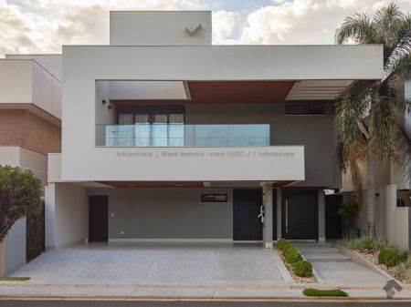Sobrado-Condomínio em Pq. Residencial Damha III