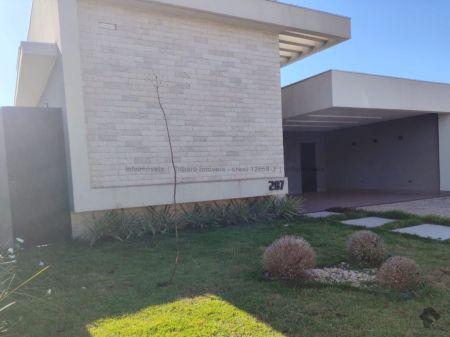 Casa-Térrea-Condomínio em Residencial Alphaville II
