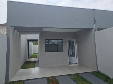 Casa-Térrea em Jardim Batistão