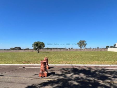 Terreno-Condomínio em Terras do Golfe