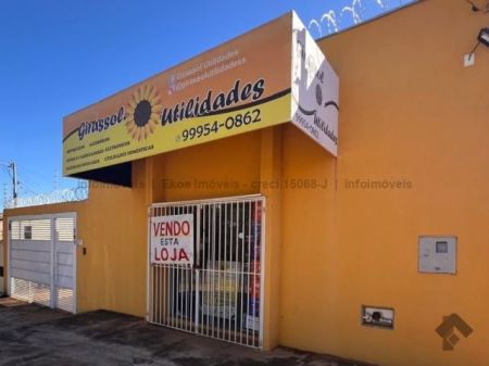 Casa Comercial em Aero Rancho