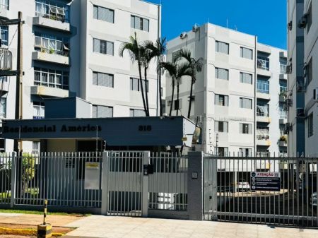 Apartamento em Vila Carvalho