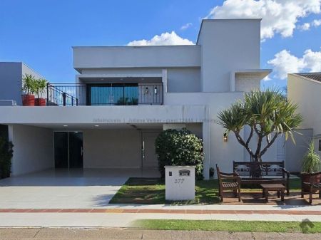 Sobrado-Condomínio em Pq. Residencial Damha II