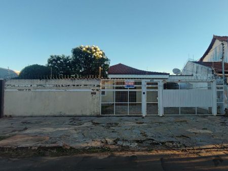 Casa-Térrea em Vila Bandeirante