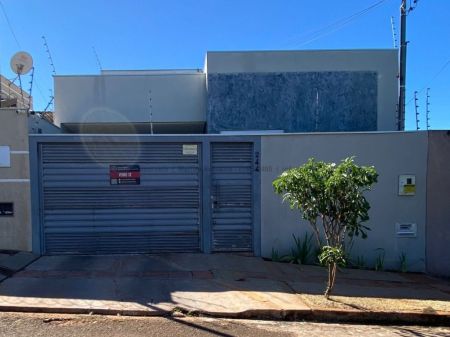 Casa-Térrea em Loteamento Água Limpa Park