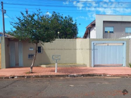 Casa-Térrea em Vila Alba