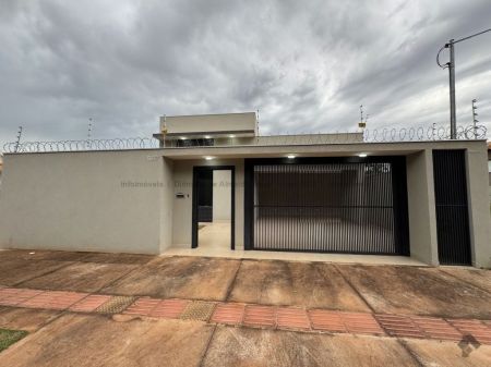 Casa-Térrea em Rita Vieira