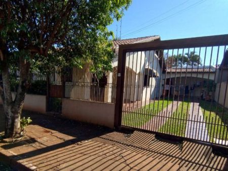 Casa-Térrea em Centro
