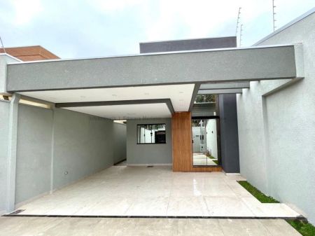 Casa-Térrea em Jardim Tijuca II
