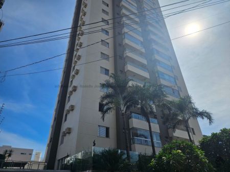Apto. Cobertura / Duplex em Centro