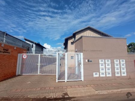 Apartamento em Vila Taveirópolis