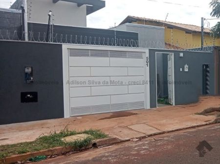 Casa-Térrea em Rita Vieira