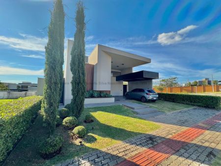 Casa-Térrea-Condomínio em Residencial Alphaville II