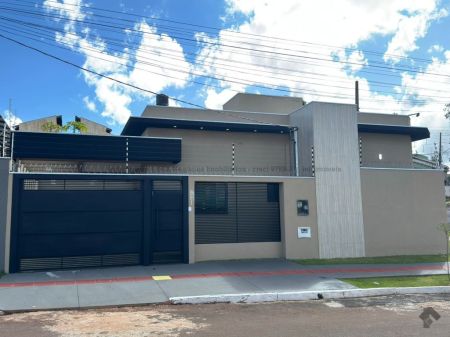 Casa-Térrea em Seminário