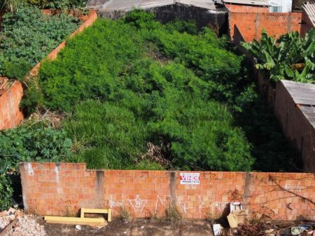 Terreno em Aero Rancho